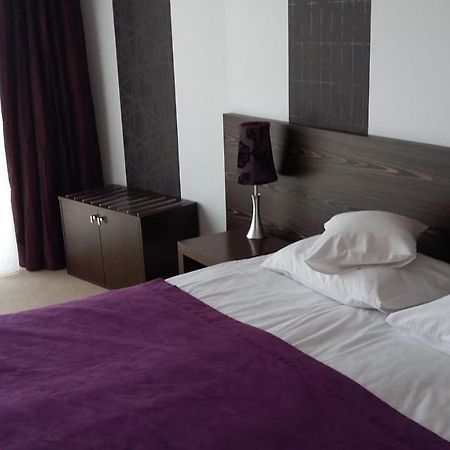 Hotel Niepolomice Ngoại thất bức ảnh