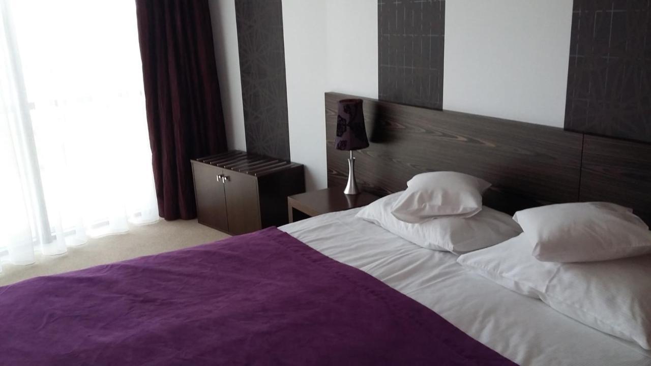Hotel Niepolomice Ngoại thất bức ảnh