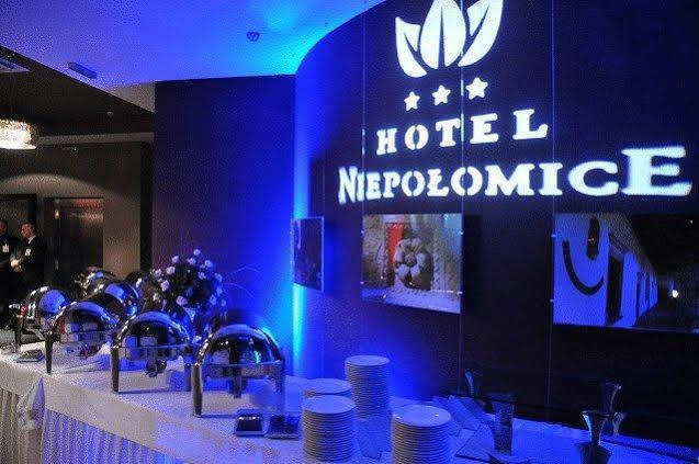 Hotel Niepolomice Ngoại thất bức ảnh