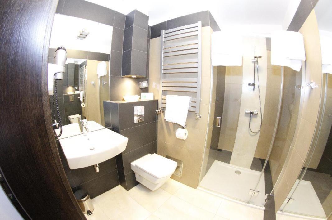 Hotel Niepolomice Phòng bức ảnh