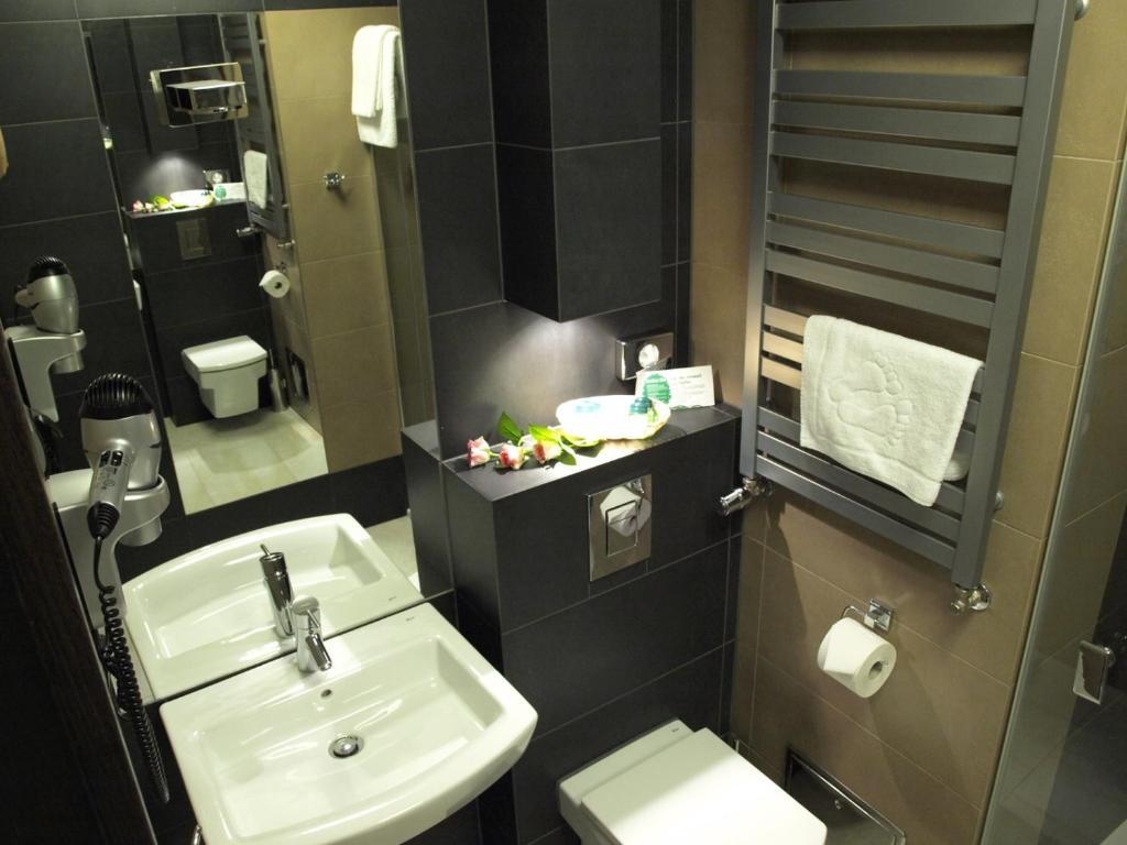 Hotel Niepolomice Phòng bức ảnh